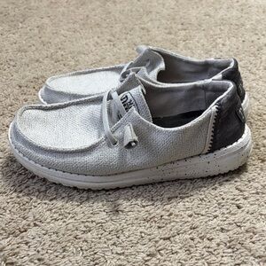 Hey Dude Wendy Woven Gray with dark gray back Size 6
